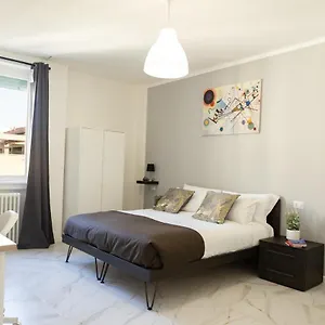 Santa Marta Apartment Milan